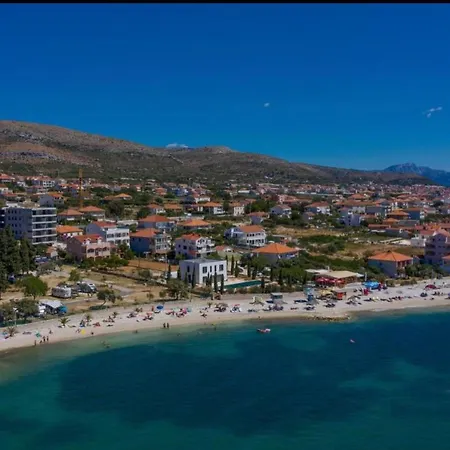 Teo Trogir-seget شقة